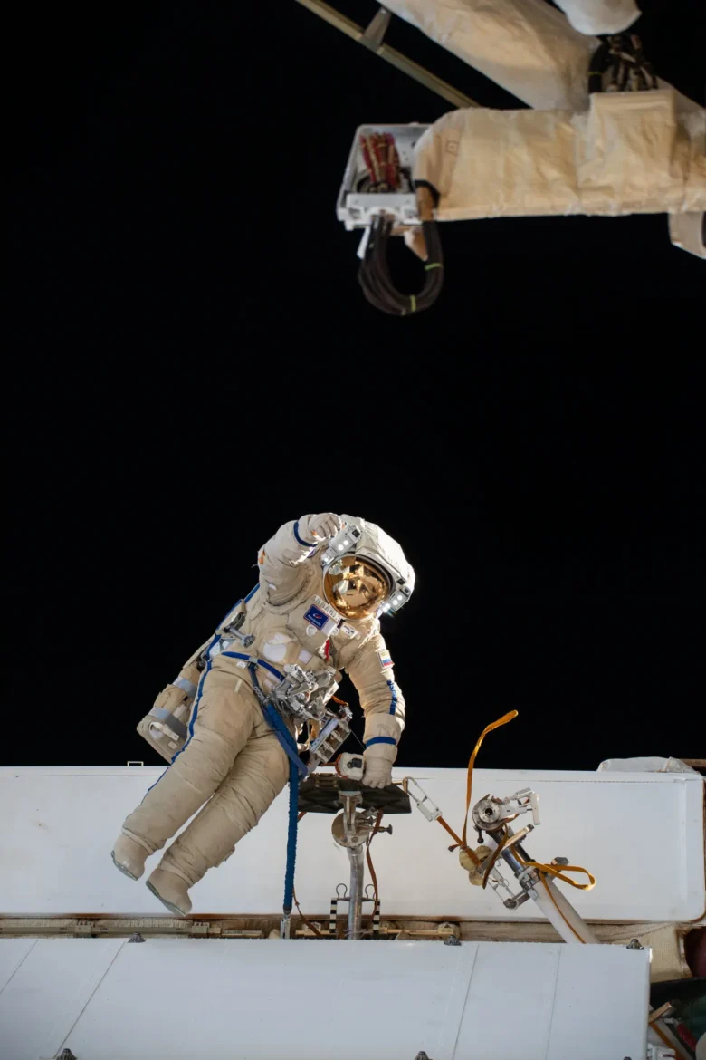 roscosmos e1735310322398